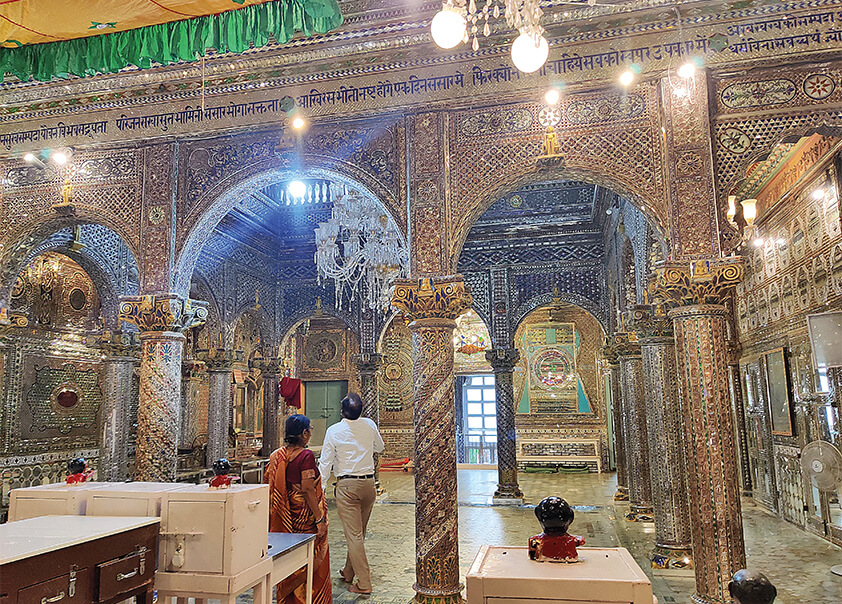 Kanch Mandir (Glass Temple)